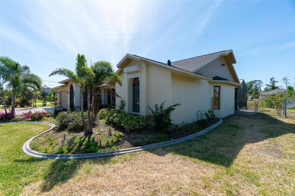 Seabreeze 3-Bedroom Pool Villa Close To The Beach!!! Port Charlotte Exteriör bild