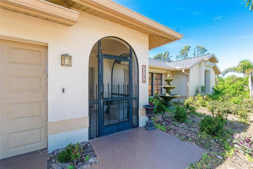 Seabreeze 3-Bedroom Pool Villa Close To The Beach!!! Port Charlotte Exteriör bild
