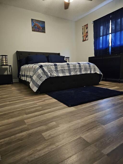 Seabreeze 3-Bedroom Pool Villa Close To The Beach!!! Port Charlotte Exteriör bild